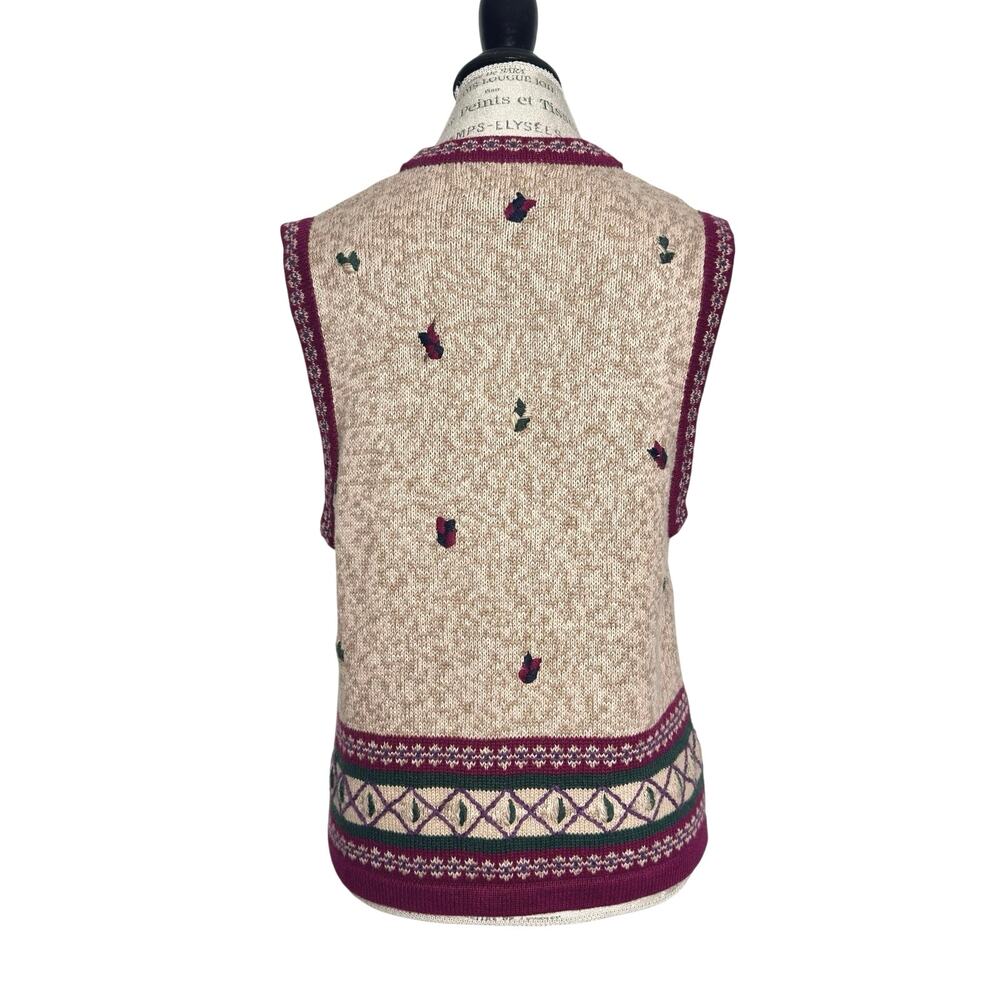 Mountain Lake | Women | Vintage Grannycore Leaf Ramie Cotton Knit Vest | Medium - Picture 3 of 11